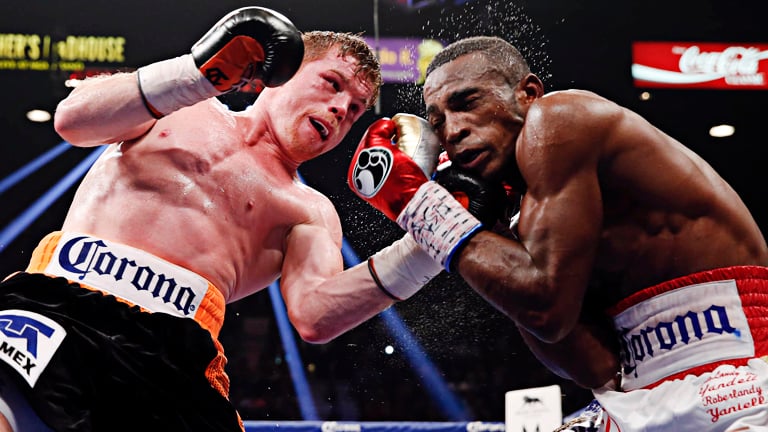 Erislandy Lara đấu với Canelo Alvarez