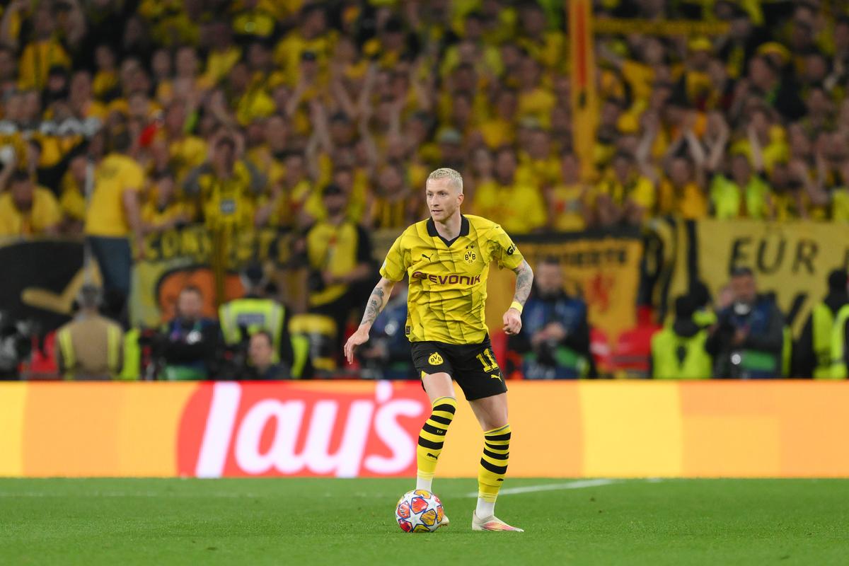 Kỵ sĩ đơn độc: Trong khi điệu nhảy cuối cùng của Marco Reus không có cái kết như cổ tích, thì đội của Edin Terzic sẽ tự hào về cách họ tiến đến trận chung kết. Kỵ sĩ đơn độc: Trong khi điệu nhảy cuối cùng của Marco Reus không có cái kết như cổ tích, thì đội của Edin Terzic sẽ tự hào về cách họ tiến đến trận chung kết.