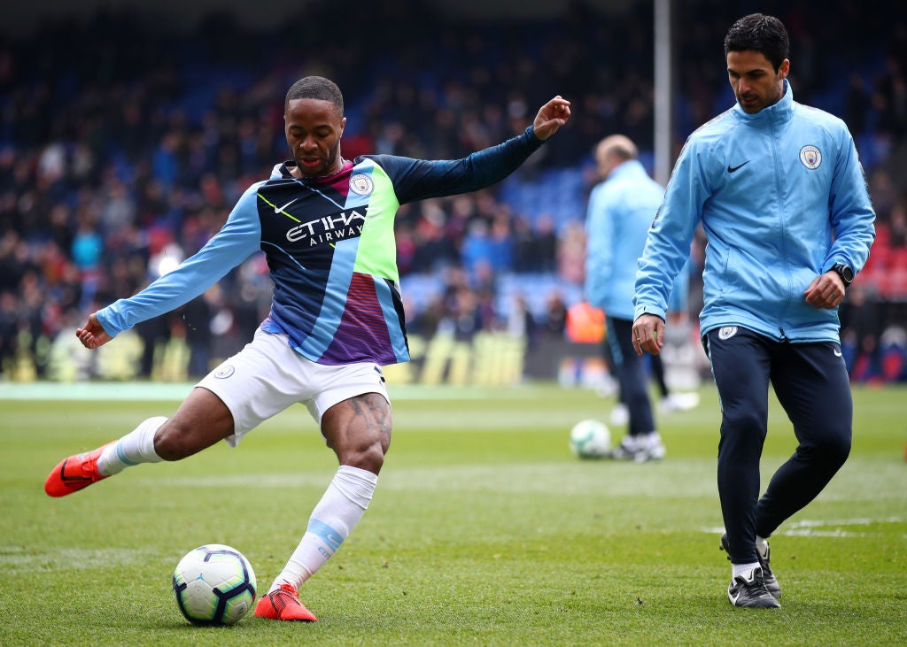 Mikel Arteta thích tính cách của Sterling
