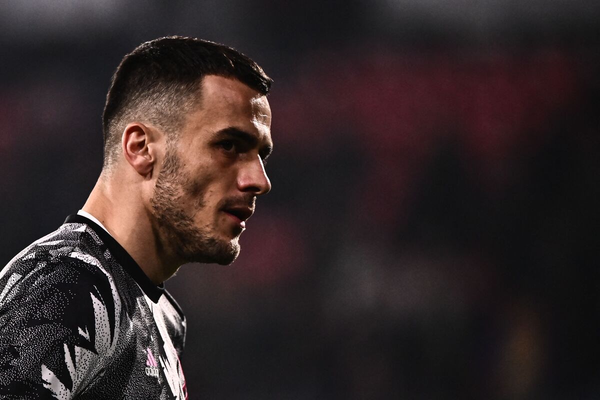 Juventus Offload Out-Of-Favor Winger to Fenerbahce