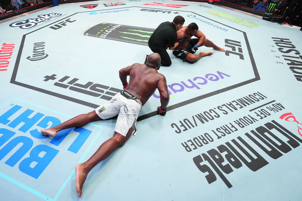 UFC Fight Night: Lewis vs Nascimento
