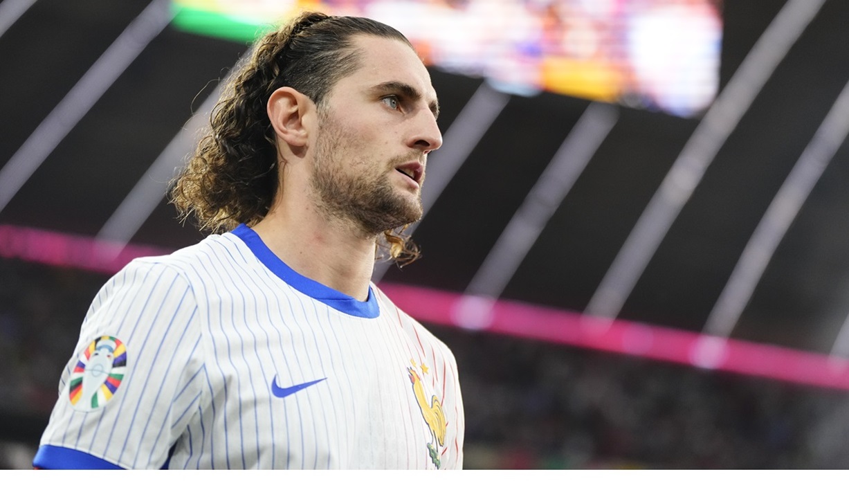 Former Juventus Star Seeks Stratospheric Wages Amid Club Search