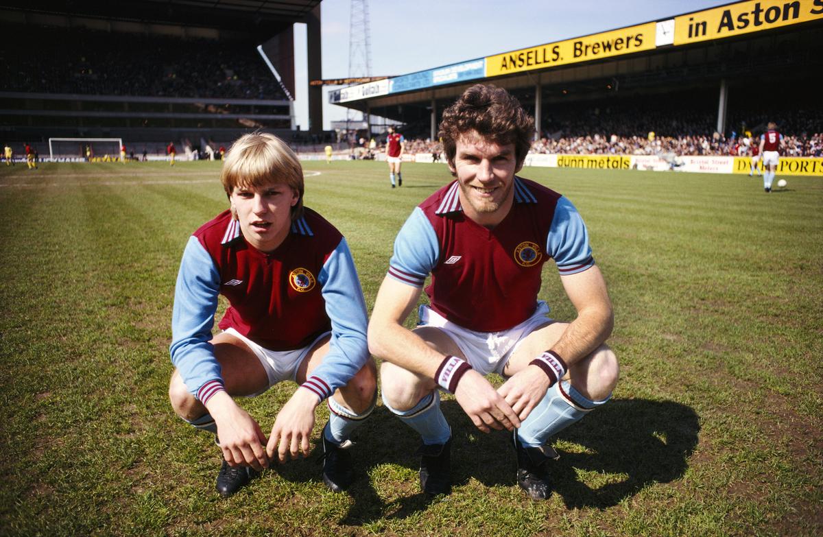 Sự hợp tác nổi bật của Aston Villa giữa Gary Shaw (l) và Peter Withe. Sự hợp tác nổi bật của Aston Villa giữa Gary Shaw (l) và Peter Withe.