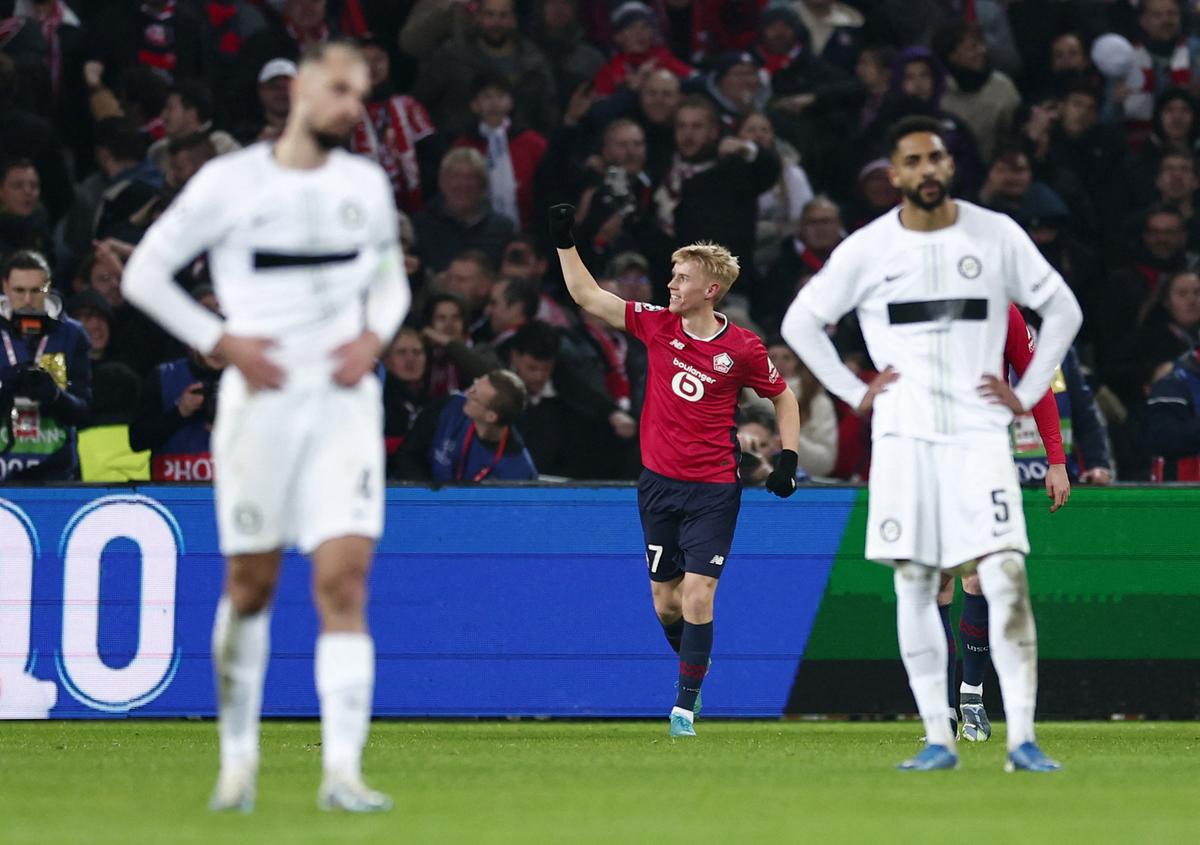 Hakon Arnar Haraldsson của Lille ăn mừng khi ghi bàn thắng thứ ba vào lưới Sturm Graz ở Champions League.