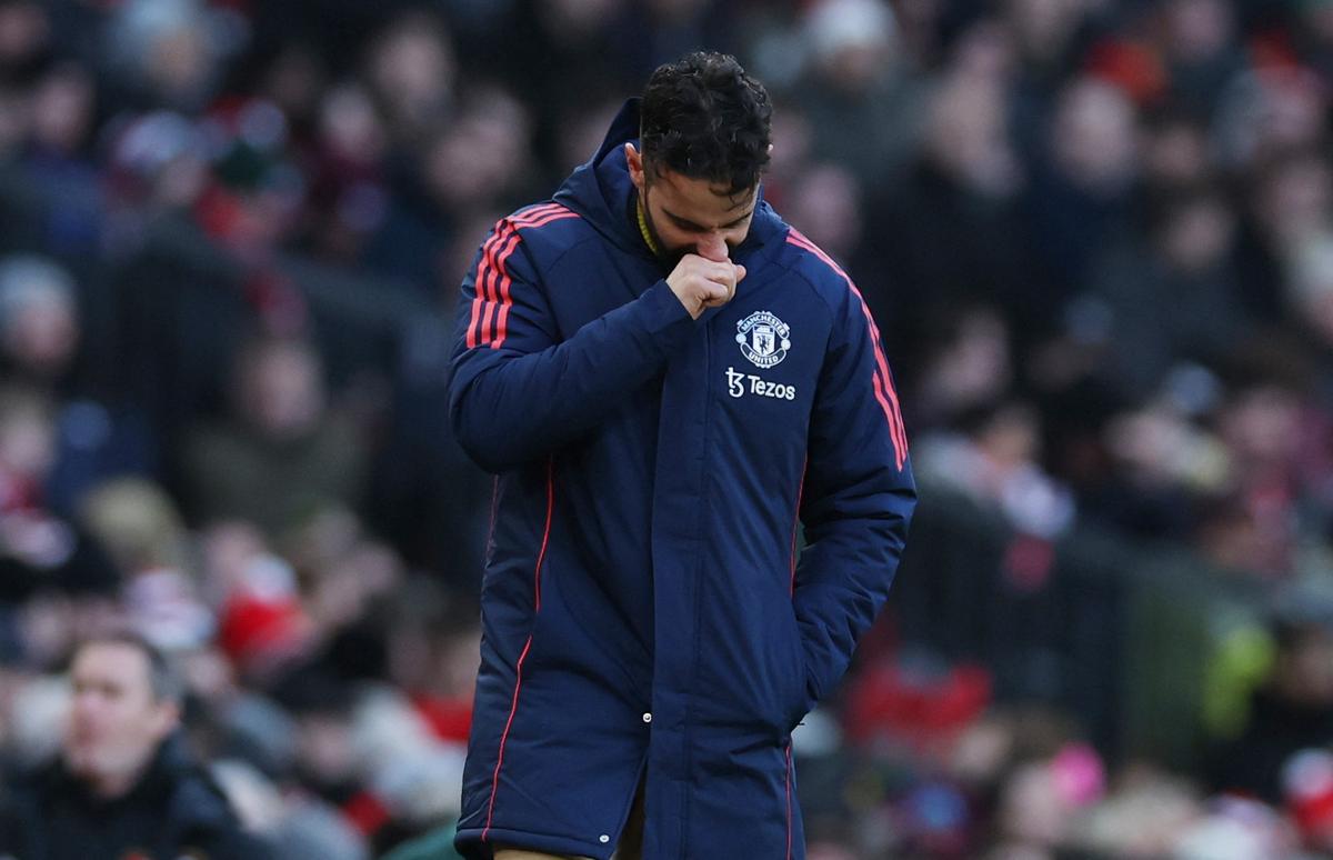 HLV Ruben Amorim của Manchester United phản ứng sau trận thua trước Bournemouth ở Premier League.