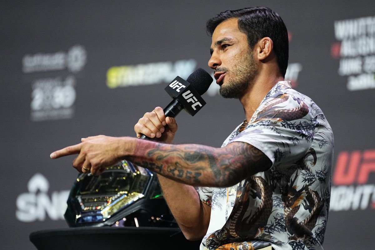 Đêm chiến đấu UFC: Nghi thức cân nhắc giữa Whittaker v Aliskerov
