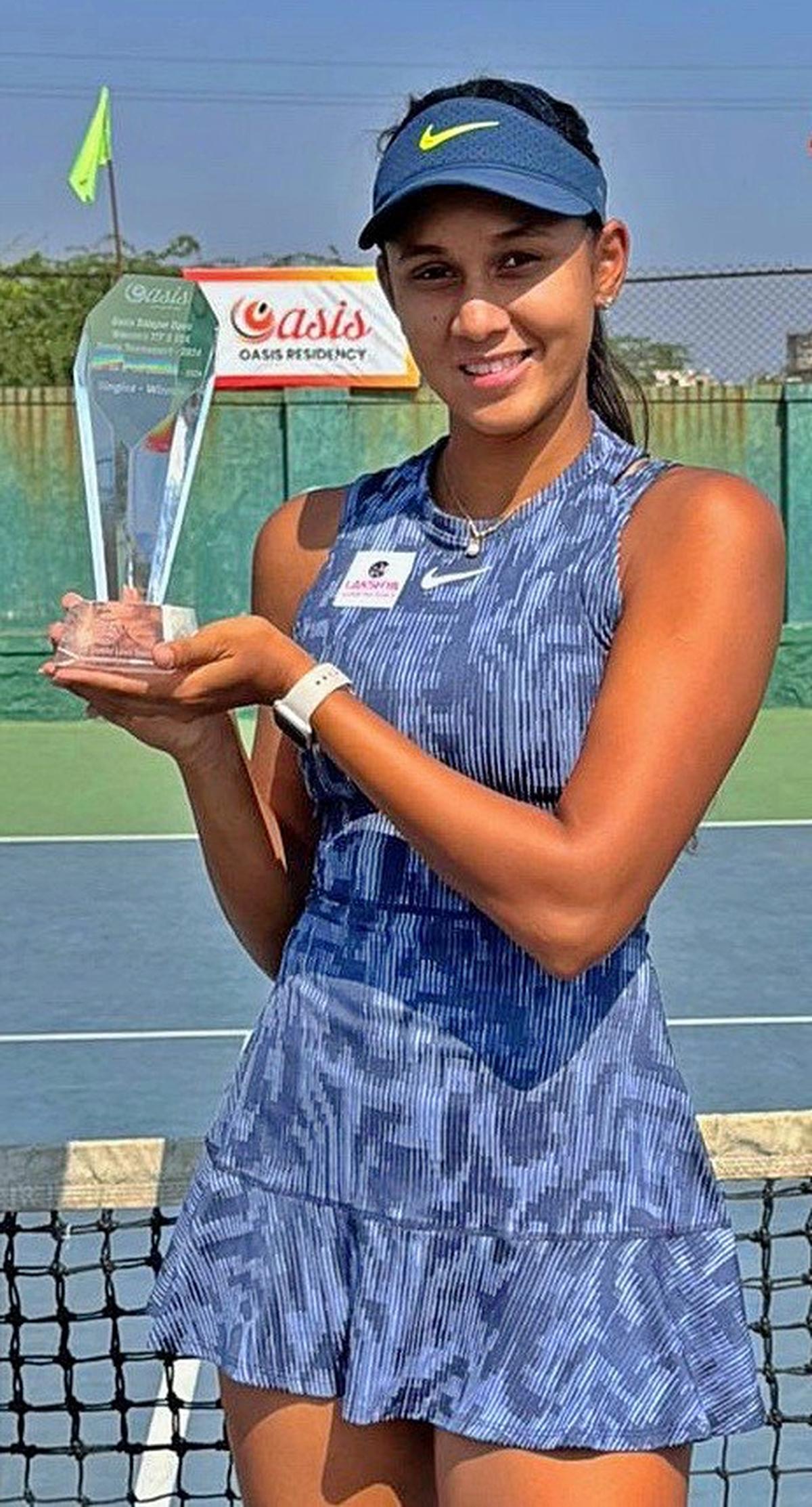 Nhà vô địch Shrivalli Bhamidipaty trong giải quần vợt nữ ITF ở Solapur vào Chủ nhật. Nhà vô địch Shrivalli Bhamidipaty trong giải quần vợt nữ ITF ở Solapur vào Chủ nhật.