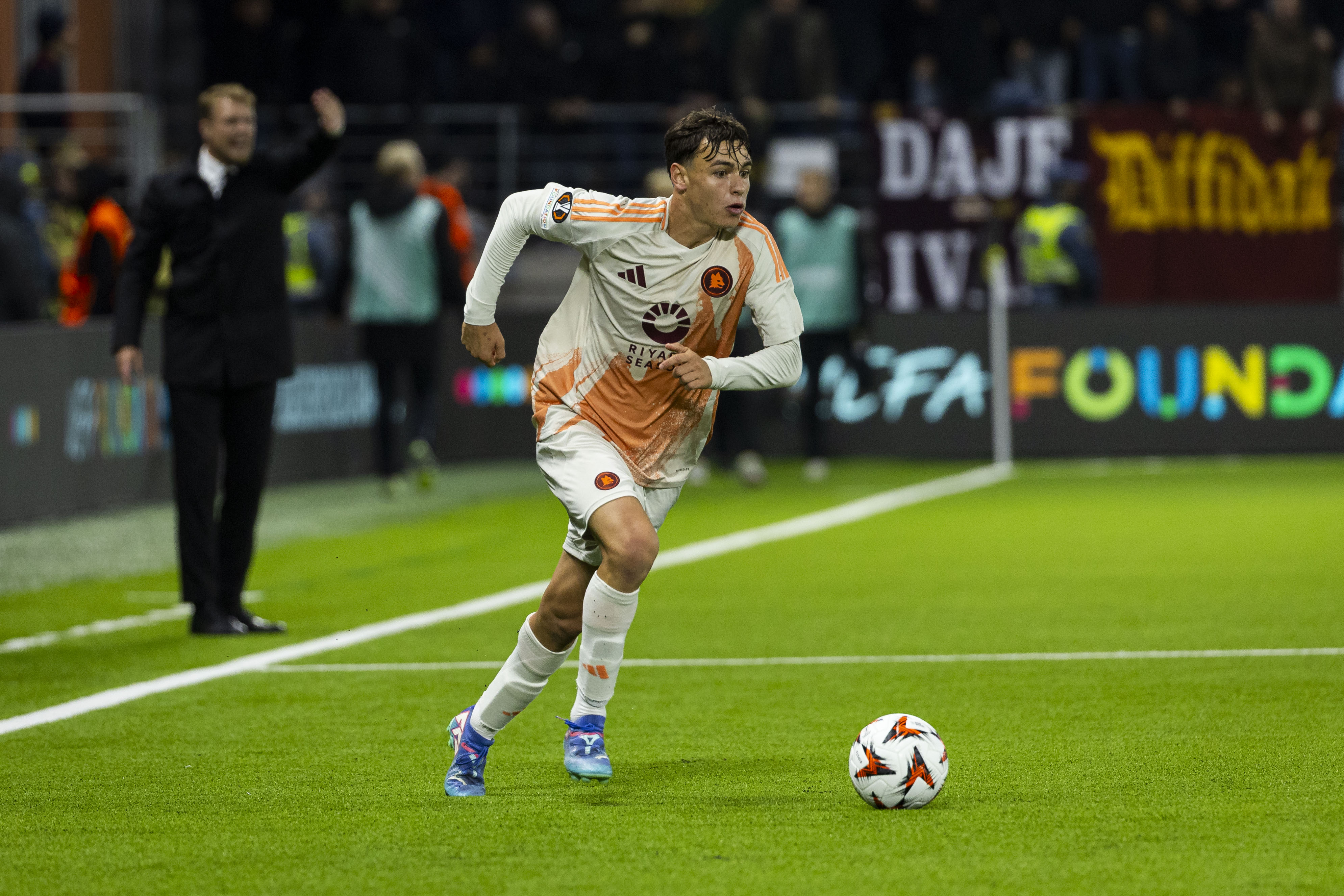 Niccolò Pisilli và Mario Hermoso giải quyết cuộc khủng hoảng đang diễn ra ở Roma và việc thuê Claudio Ranieri gần đây sau trận thua Napoli.