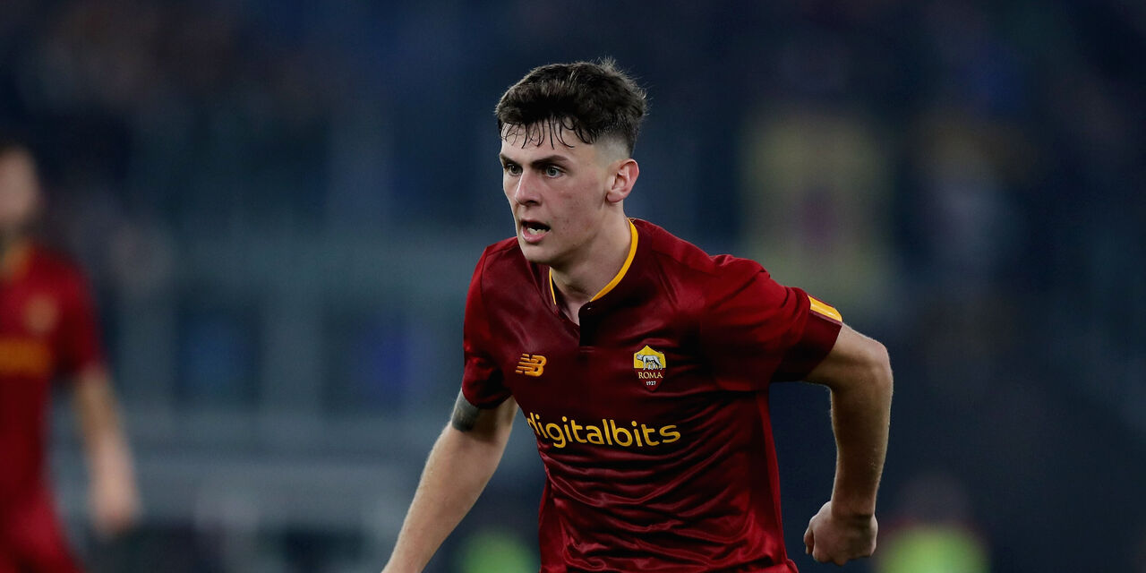 Roma đã bán tiền vệ mới nổi Benjamin Tahirovic cho Ajax trong một thỏa thuận nhanh chóng vào Chủ nhật. Nhiều lối thoát dự kiến sẽ đến trong vài ngày tới.