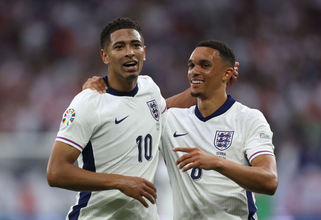 Alexander-Arnold là bạn với Jude Bellingham từ thời gian chơi cho Anh