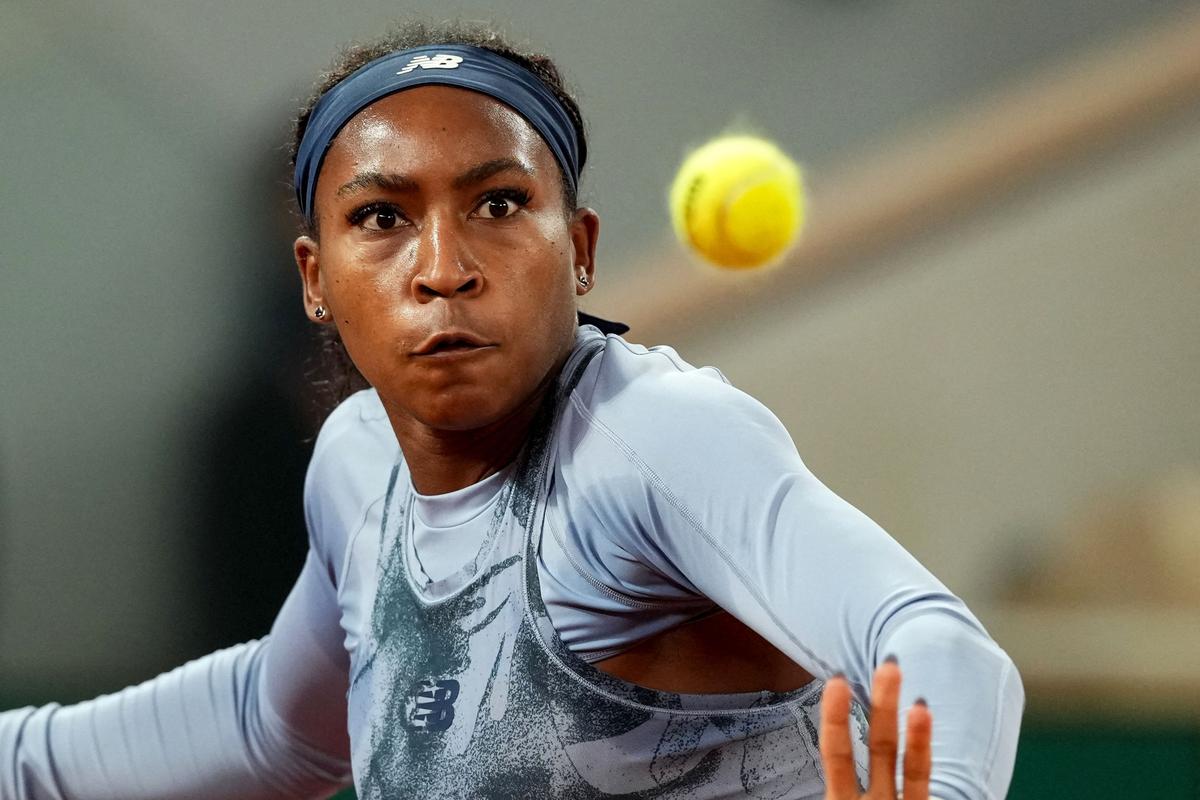 Gauff, người đã lọt vào trận chung kết ở đây vào năm 2022, là người phụ nữ trẻ nhất giành được 25 chiến thắng rút tiền chính tại Roland Garros kể từ Martina Hingis (1995-2000). Gauff, người đã lọt vào trận chung kết ở đây vào năm 2022, là người phụ nữ trẻ nhất giành được 25 chiến thắng rút tiền chính tại Roland Garros kể từ Martina Hingis (1995-2000).