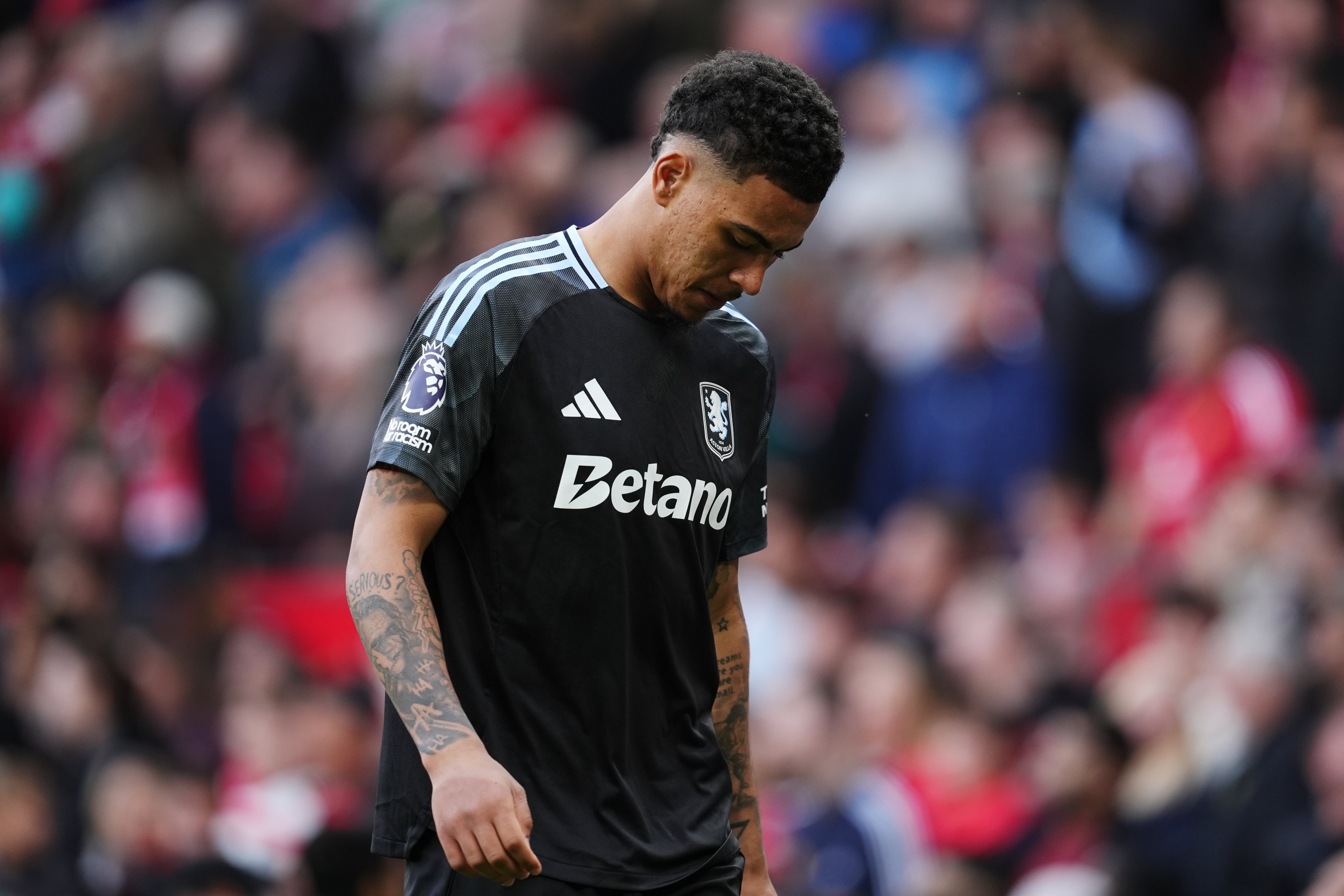 Morgan Rogers của Aston Villa đã được liên kết với việc di chuyển đi - và Chelsea đang tích cực cố gắng phong ấn một thỏa thuận cho tài năng hưng thịnh