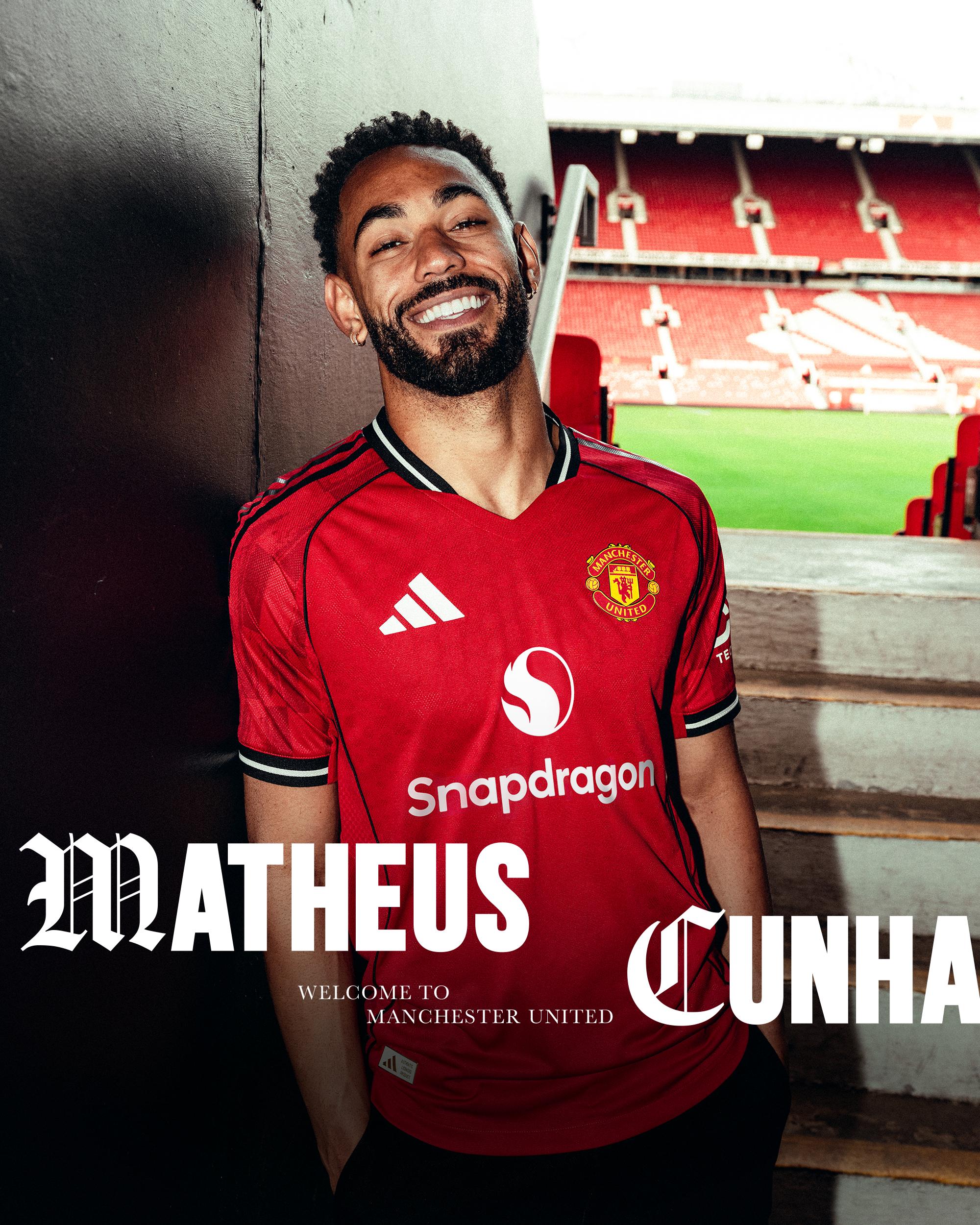 Matheus Cunha đặt ra tại Old Trafford sau khi ký hợp đồng