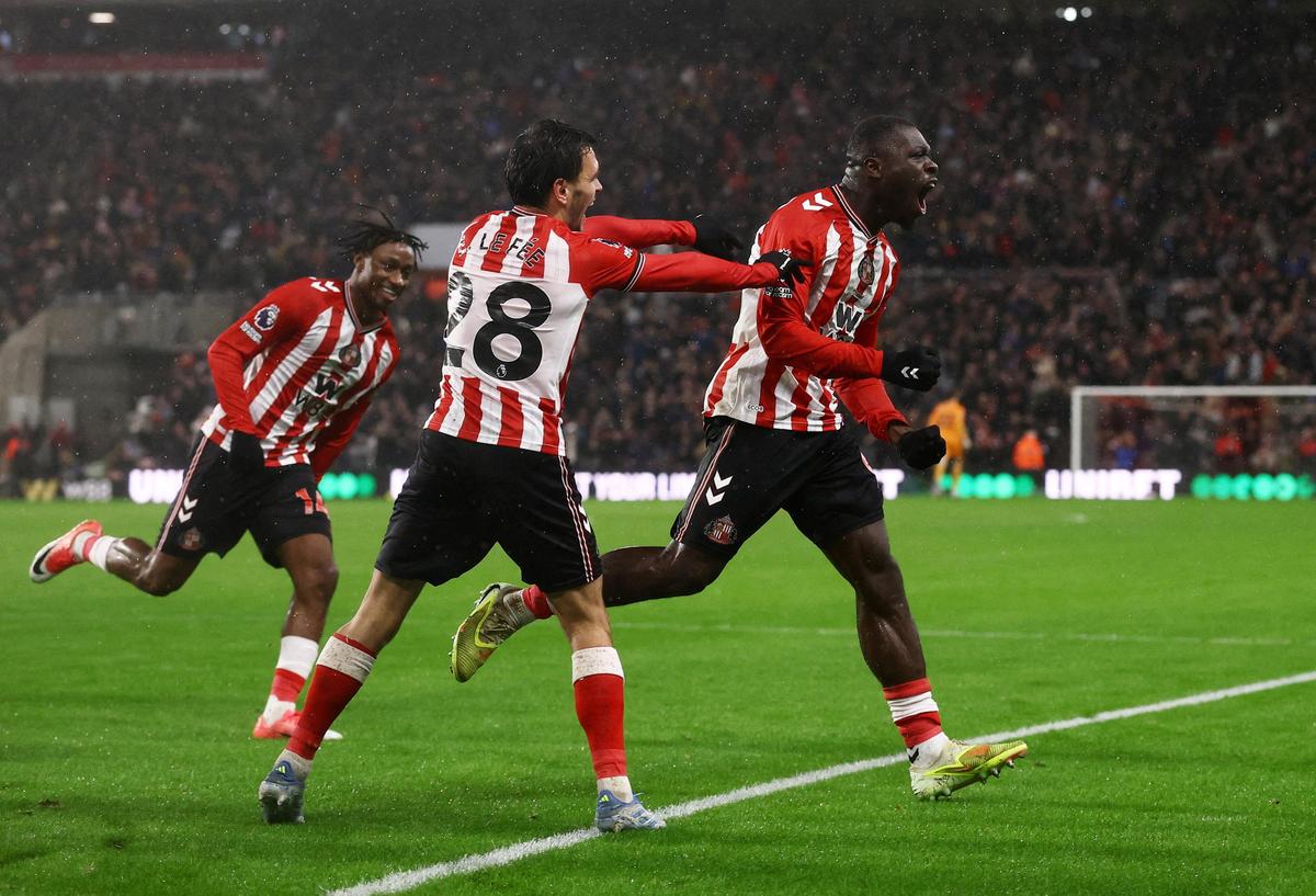 Brian Brobbey ghi bàn ấn định chiến thắng cho Sunderland trước Bournemouth.