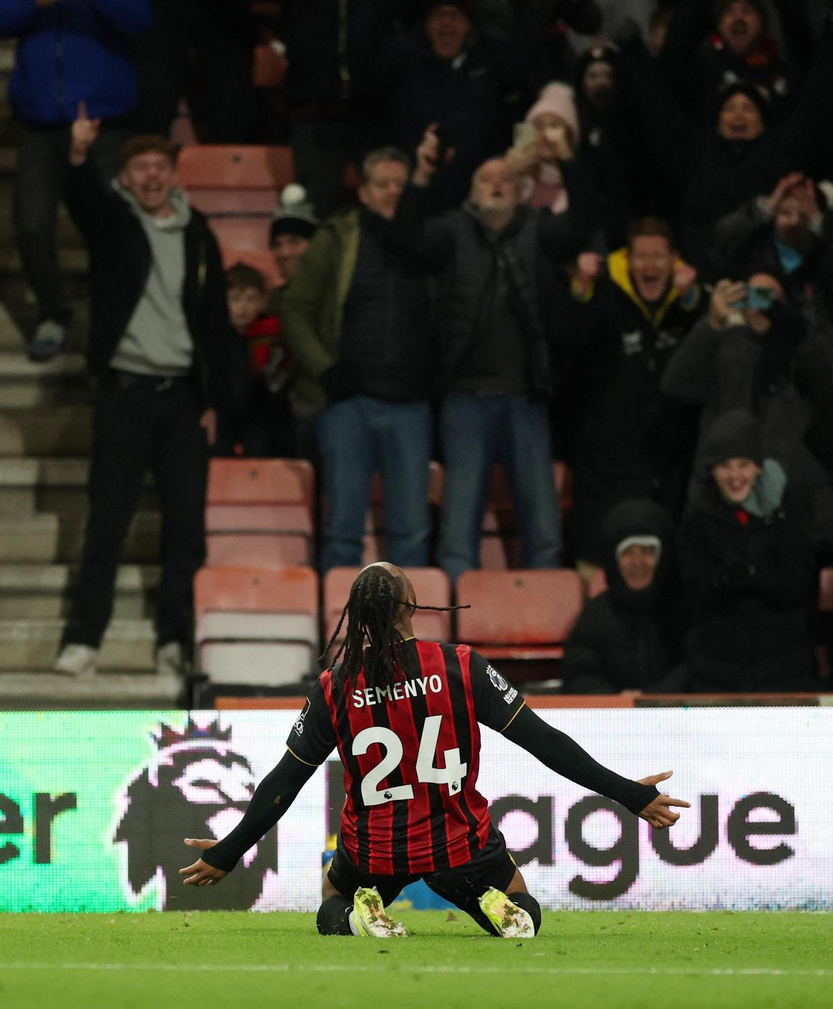 Antoine Semenyo đã kỷ niệm sinh nhật lần thứ 26 của mình một cách khó quên khi ghi bàn thắng ấn định chiến thắng cho Bournemouth trong chiến thắng 3-2 trước Tottenham Hotspur. 