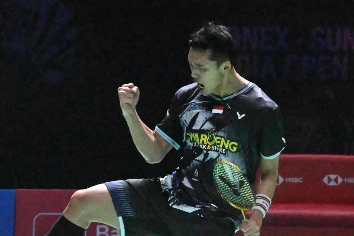 Jonatan Christie ăn mừng sau chiến thắng nhọc nhằn trước Loh Kean Yew.