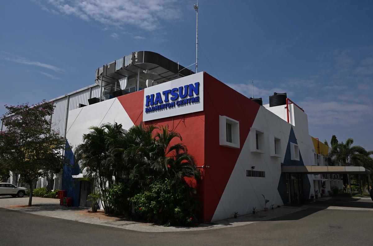 Misbun Sidek khen ngợi cơ sở vật chất của Học viện dành cho các cầu thủ và hy vọng anh ấy có thể góp phần tạo ra sự thay đổi tốt hơn.