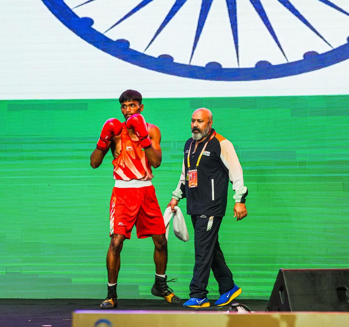 Nikhil registered a convincing 5-0 unanimous decision victory over Brazil’s Kelvy Trindade.