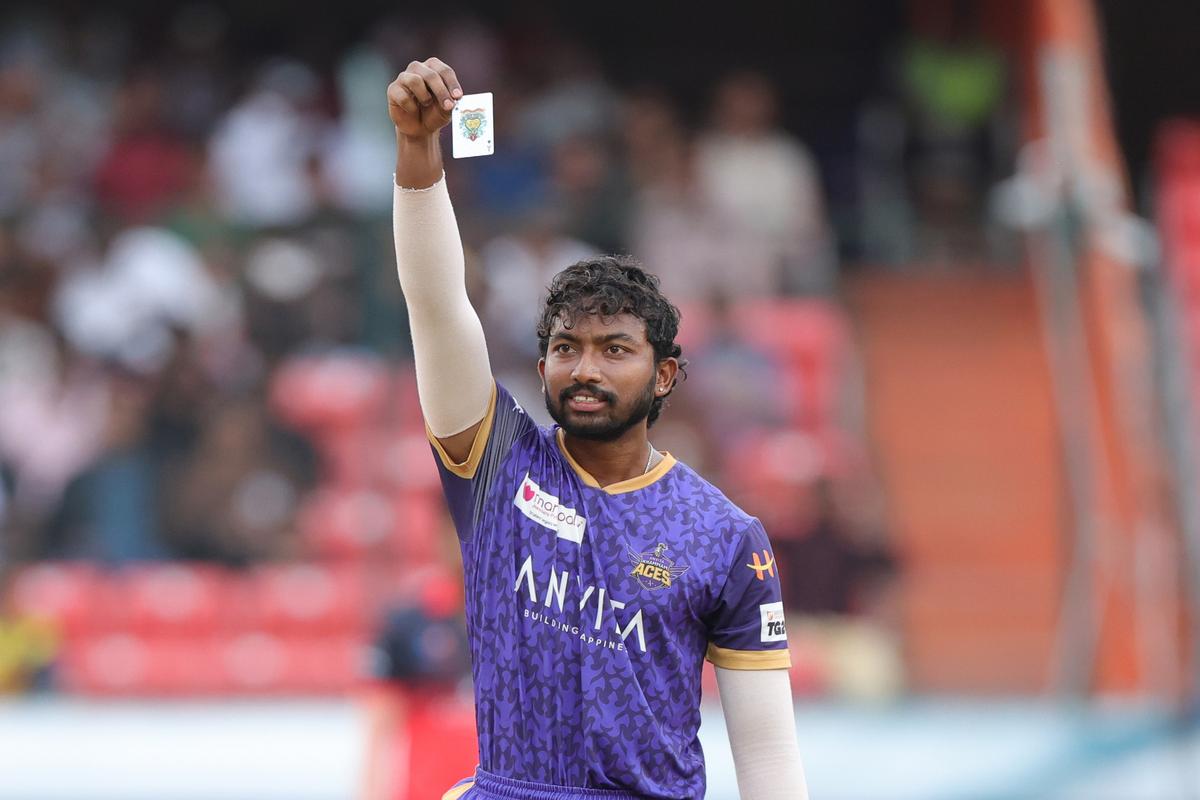Himateja marched on to his maiden TG20 hundred in just 55 balls.