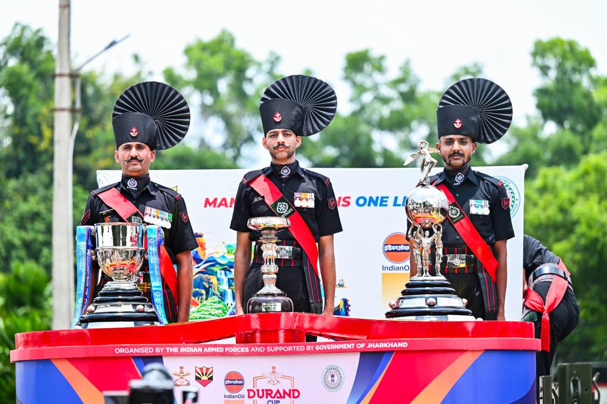 Trophy Tour của IndianOil Durand Cup lần thứ 135 đã đến Ranchi vào thứ Bảy, đánh dấu sự ra mắt của Ranchi với tư cách là địa điểm đăng cai Durand Cup.